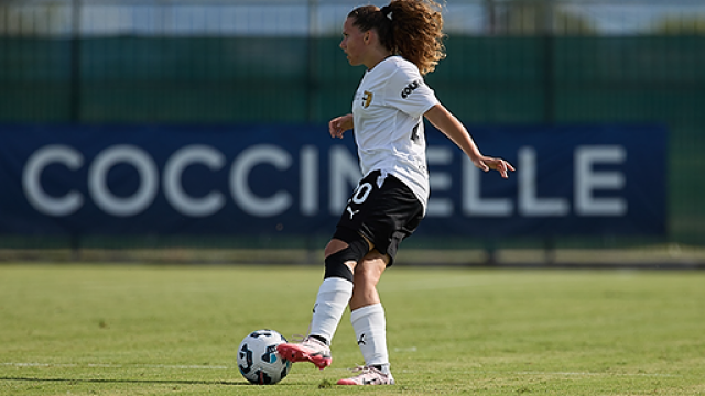 Jenny Requirez, studentessa atleta di calcio