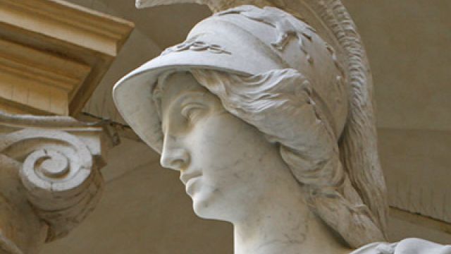 Statua della Minerva al Rettorato Statua della Minerva al Rettorato