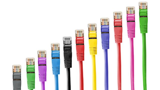 Cavi colorati per collegamento pc