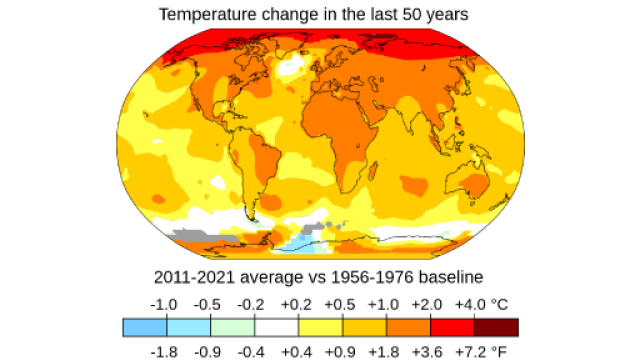 cartina del mondo, ogni paese è rappresentato da una scala di colori che indicano l'aumento delle temperature mondiali negli ultimi 50 anni