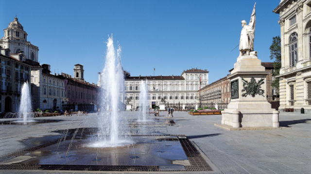 Le fontane di piazza Castello a Torino