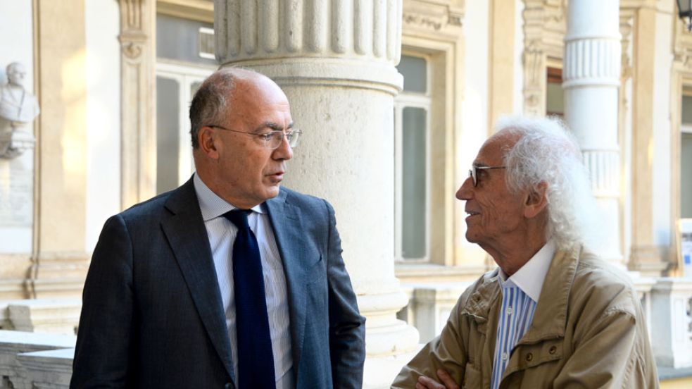 Christo e il Rettore Gianmaria Ajani