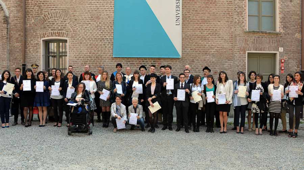 Foto di gruppo dei migliori laureati