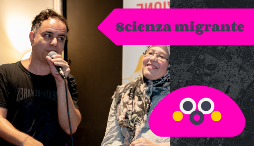 immagine di un uomo e una donna a un intervista radiofonica