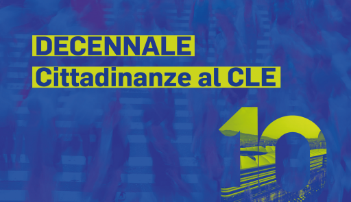 scritta "Decennale cittadinanza al cle" su sfondo blu