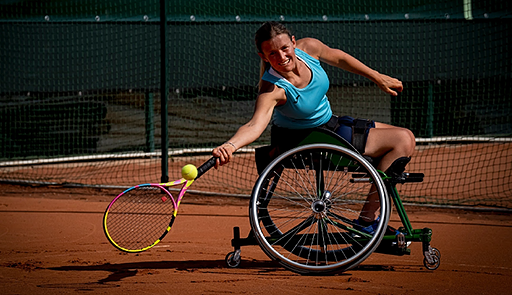 Maria Vietti Maria Vietti, studentessa atleta di tennis