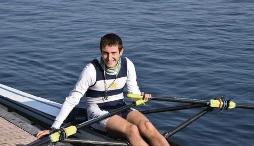 Pietro Barbero Studente atleta mentre pratica la disciplina sportiva del canottaggio