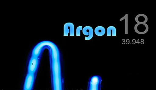 una lampada neon riproduce il titolo dello spettacolo: Argon