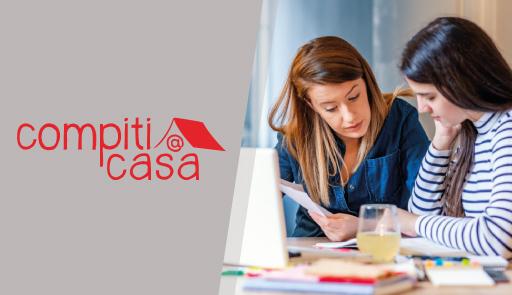 due studentesse sedute al tavolo