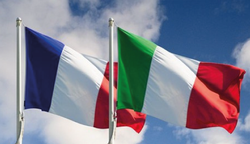 bandiera italiana e bandiera francese