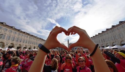Veduta dall'alto delle persone presenti in piazza San Carlo in occasione di Just The woman I am