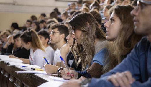 gruppo di studenti in aula