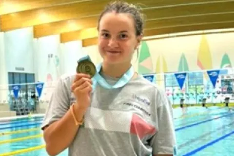 Valentina Pasquino Valentina Pasquino, studente atleta di nuoto
