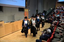 Inizio cerimonia: entrata dei docenti