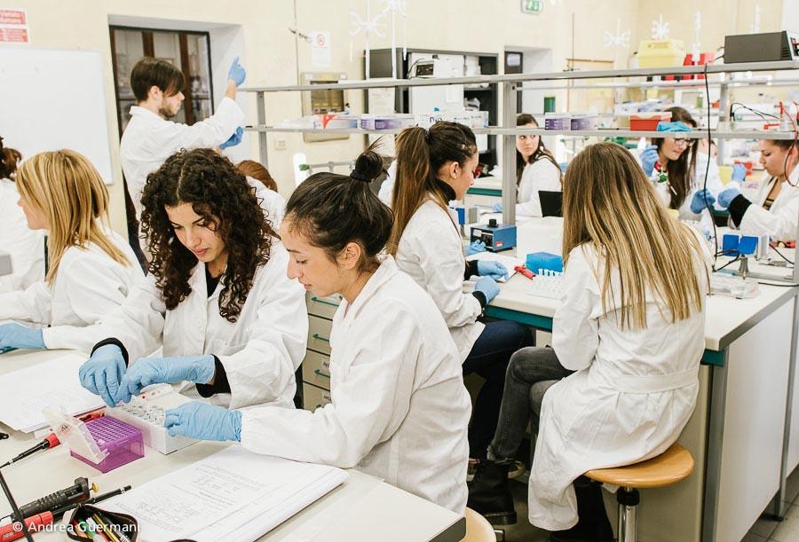 Un Laboratorio del Dipartimento di Scienze della Vita e Biologia dei Sistemi