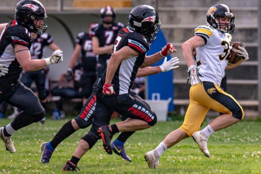 Alberto Licari, studente atleta di football americano