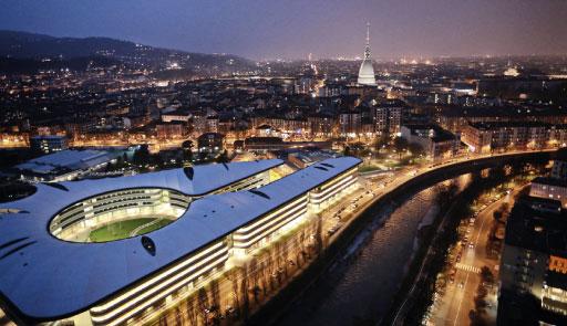 Fotografia notturna del Campus Luigi Einaudi