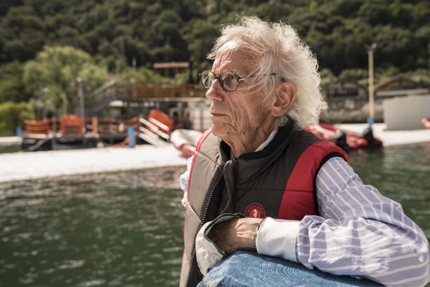 2016, Lake Iseo, Italy, Christo working at The Floating Piers, Lake Iseo, Italy, 2014-16 Photo: Wolfgang Volz