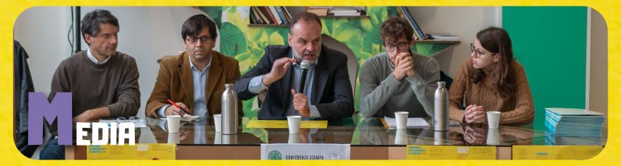 Tavolo dei relatori di un incontro