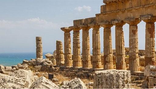 Perché le democrazie muoiono e come possono rinascere Tempio greco
