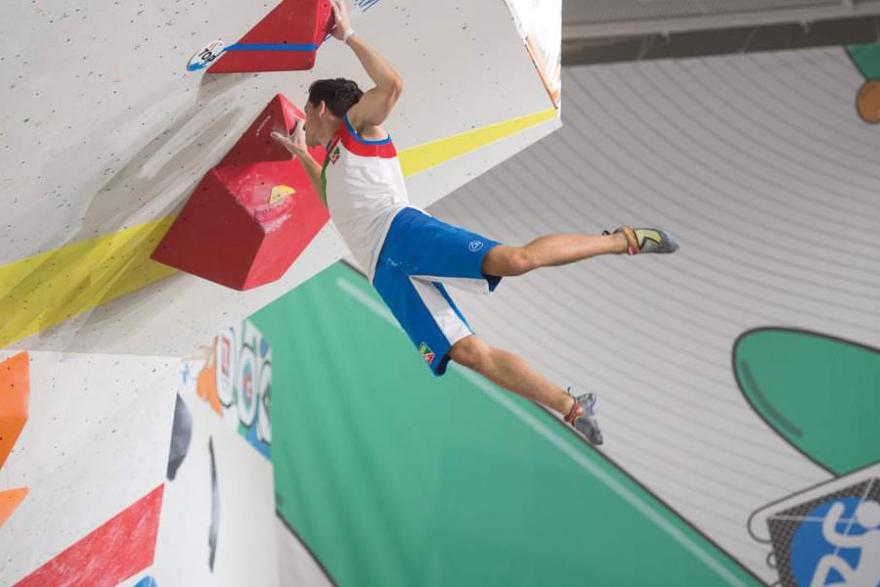 Michele Bono Michele Bono, studente atleta di arrampicata
