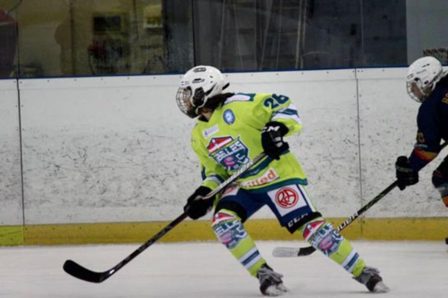 Virginia Carrera Virginia Carrera, studentessa atleta di hockey