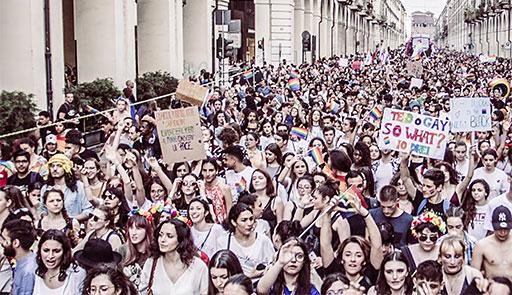 manifestazione degli studenti a Torino per i cambiamenti climatici