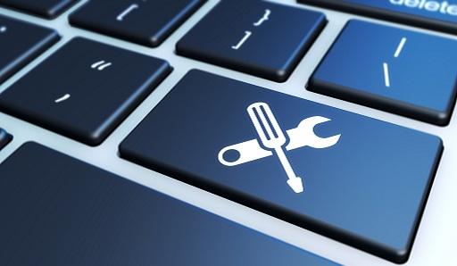 tastiera pc, un tasto ha i due simboli martello e chiave inglese
