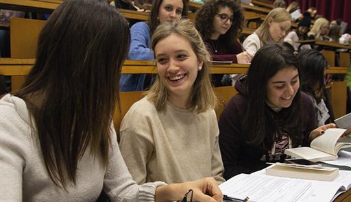 Studentesse in aula