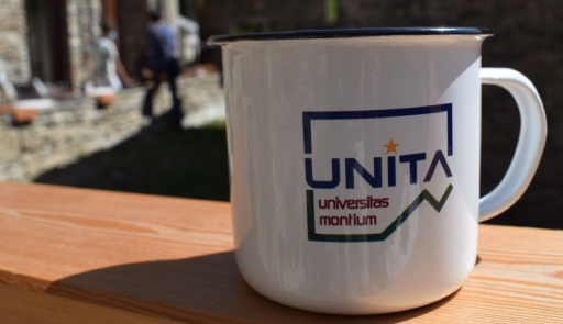 tazza con logo UNITA
