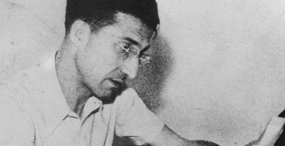 Cesare Pavese. Dialoghi con i classici foto in bianco e nero di Cesare Pavese