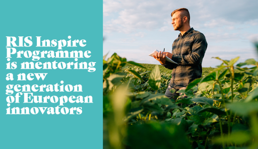 Programma estivo EIT Food RIS Inspire giovane coltivatore prende appunti camminando in un campo di grano