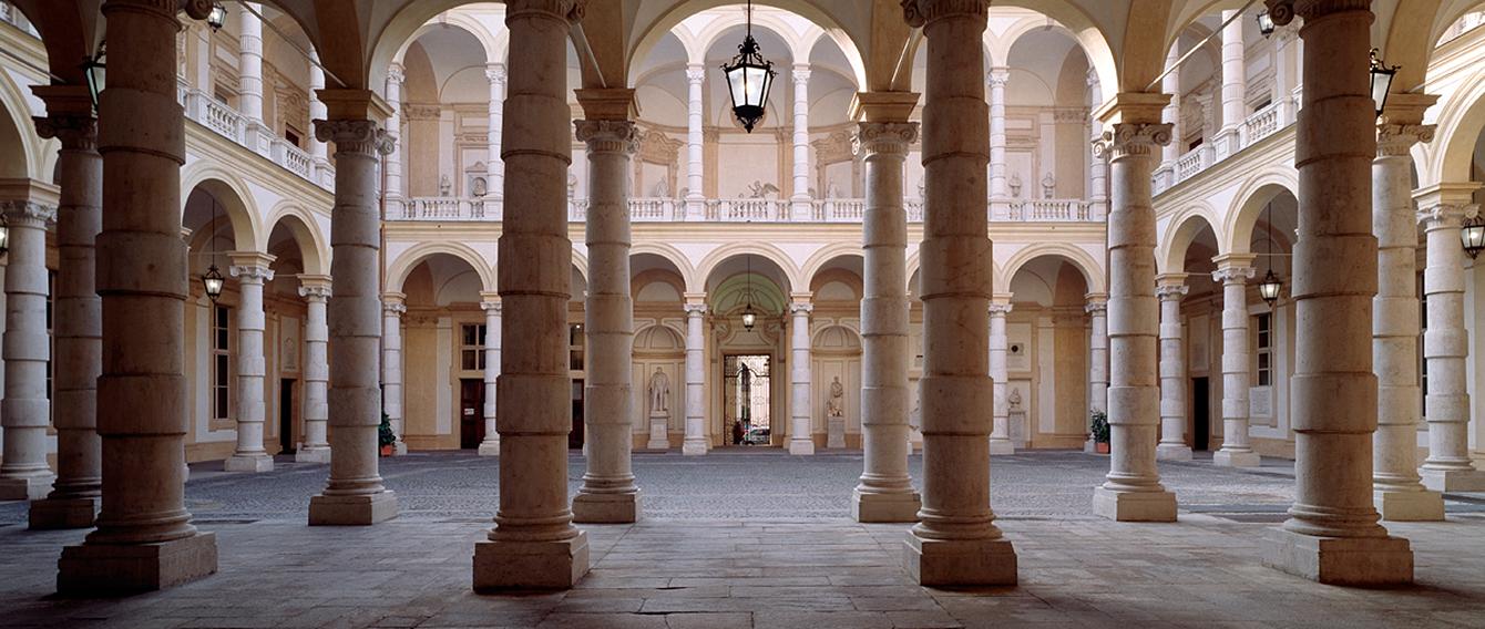 Veduta del loggiato del Palazzo del Rettorato